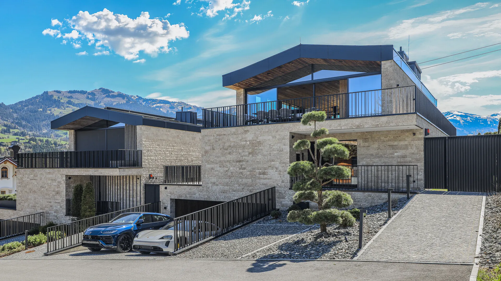 KITZIMMO-Luxusvilla mit Pool am Hahnenkamm - Immobilien Kitzbühel.