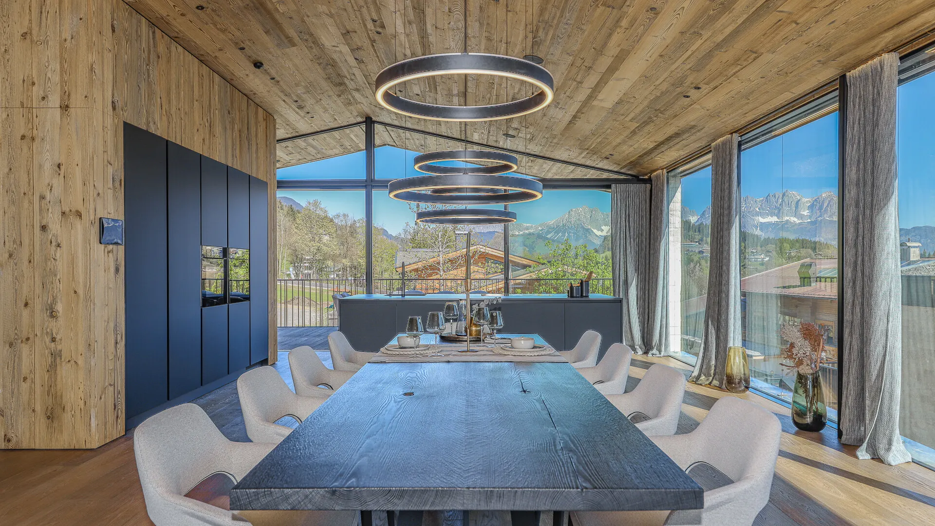 KITZIMMO-Luxusvilla mit Pool am Hahnenkamm - Immobilien Kitzbühel.