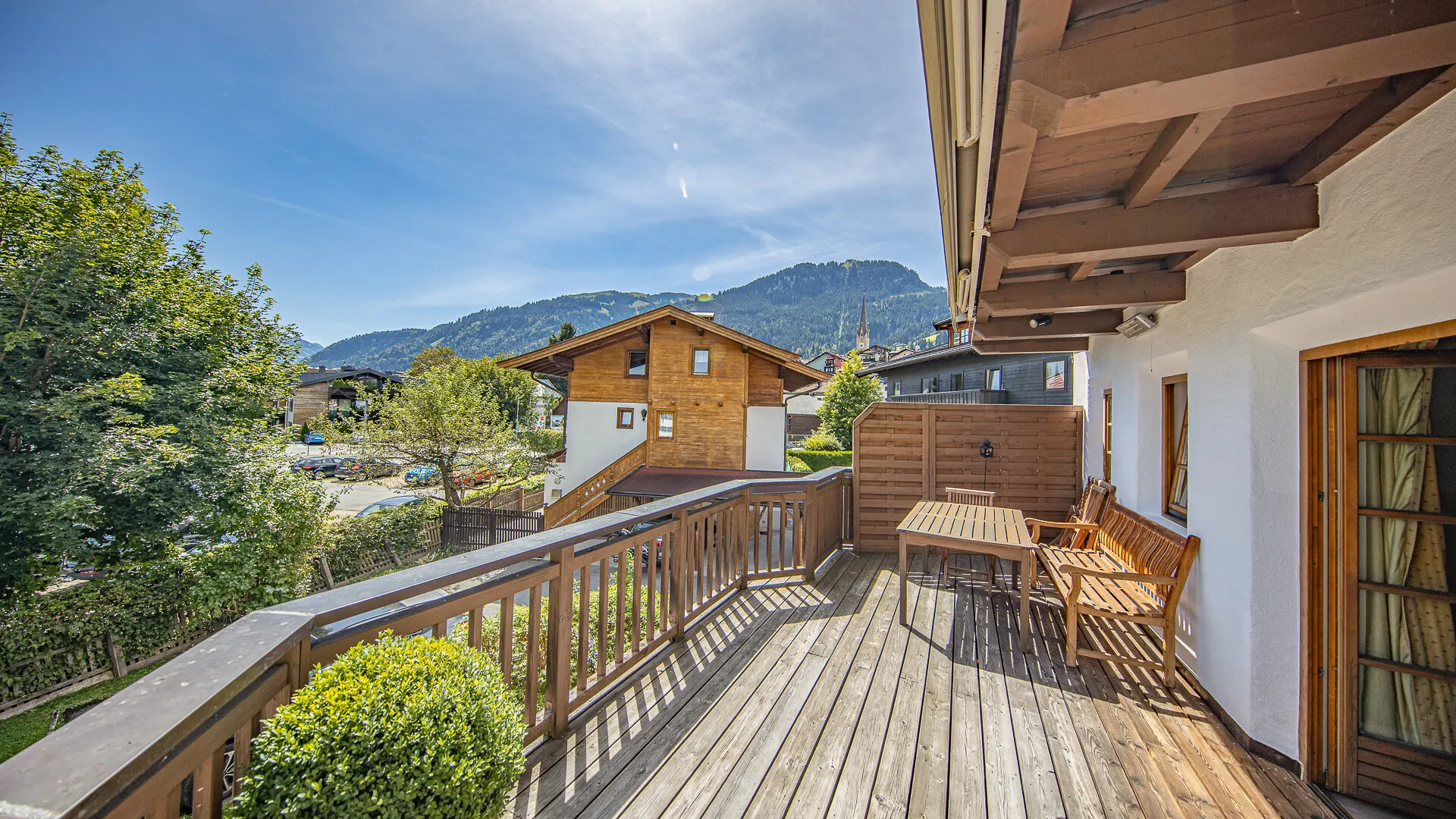 KITZIMMO-Großzügige Wohnung mit schönem Ausblick in Zentrumslage - Immobilien Kitzbühel.-4