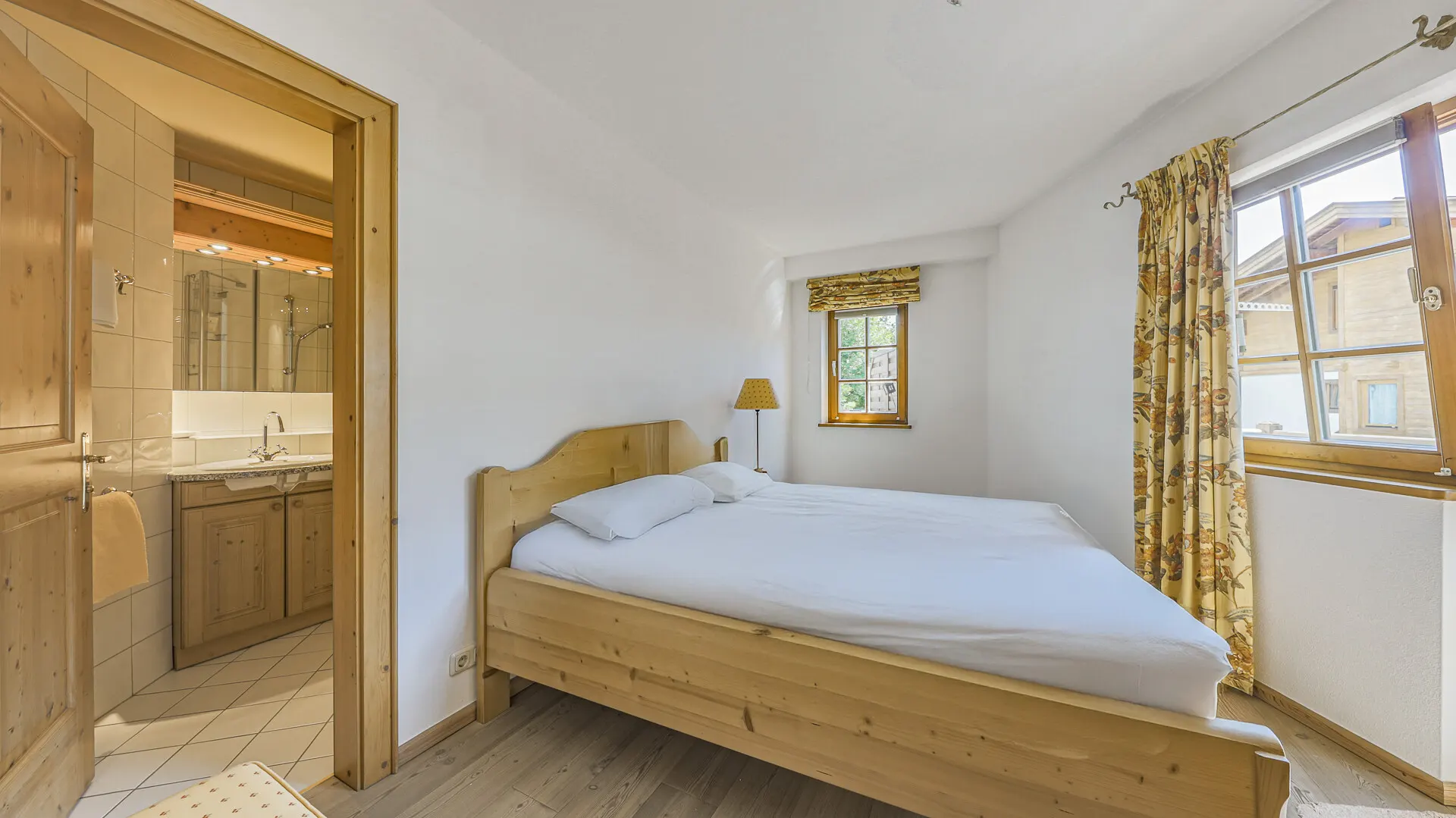 KITZIMMO-Großzügige Wohnung mit schönem Ausblick in Zentrumslage - Immobilien Kitzbühel.-6