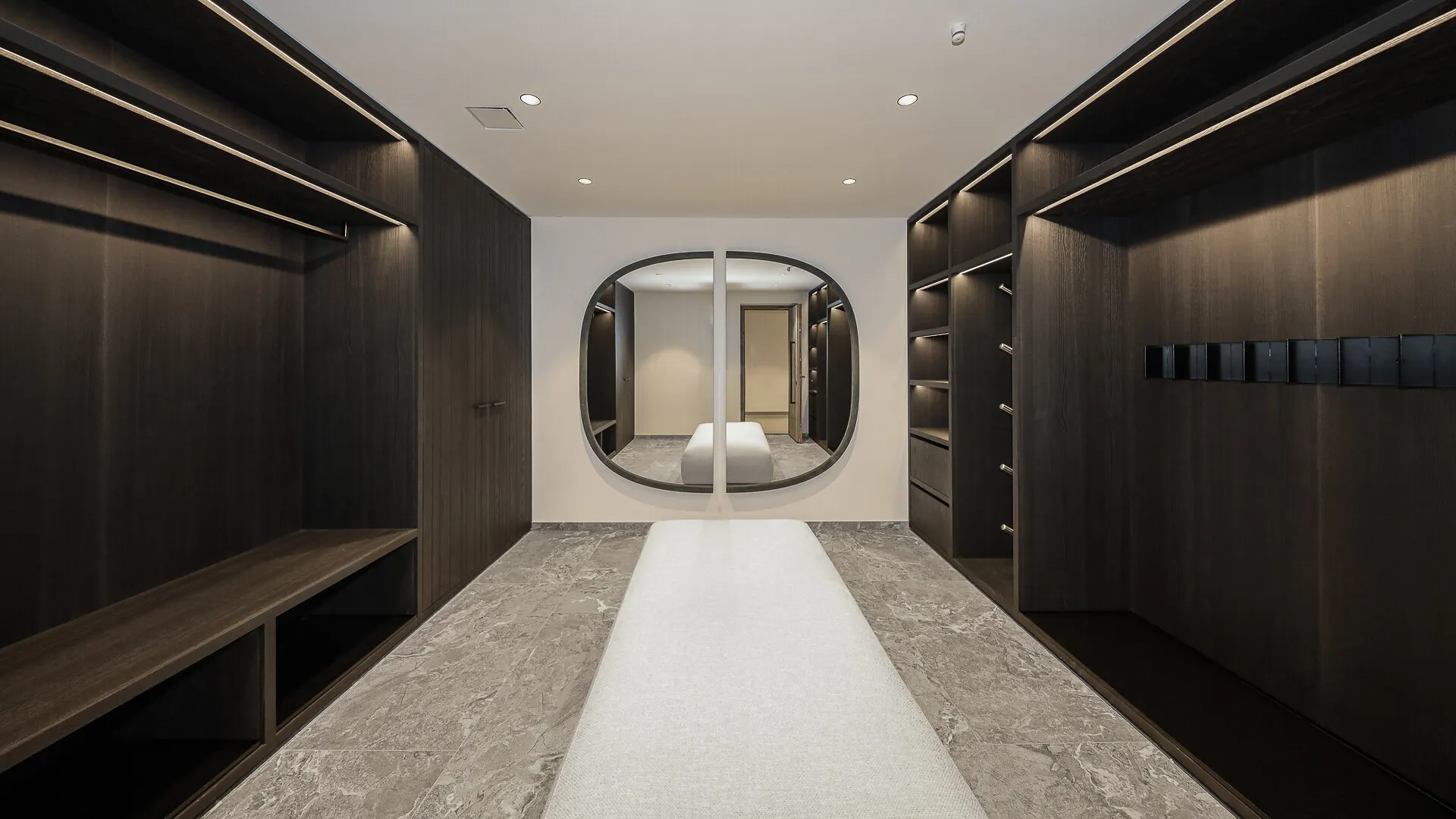 KITZIMMO-Einzigartige Luxusvilla mit Gästehaus in prominenter Toplage - Immobilien Aurach.
