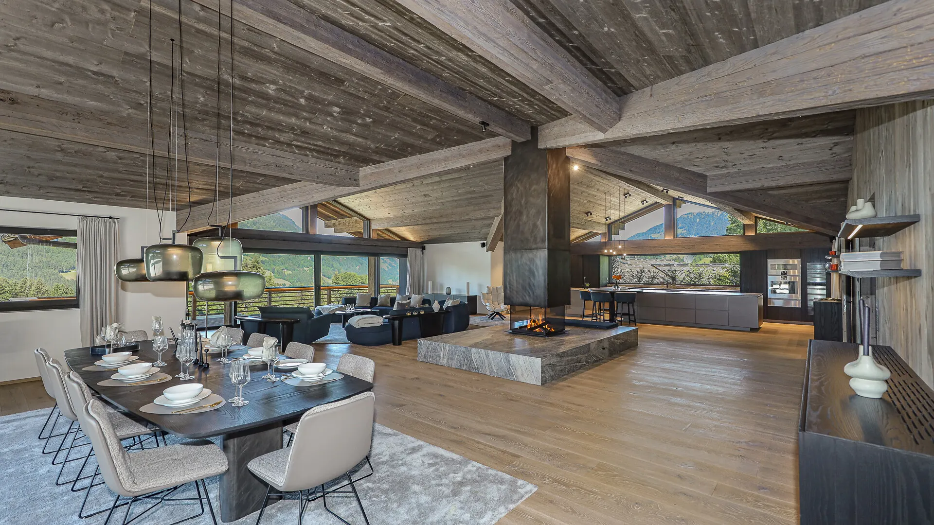 KITZIMMO-Einzigartige Luxusvilla mit Gästehaus in prominenter Toplage - Immobilien Aurach.
