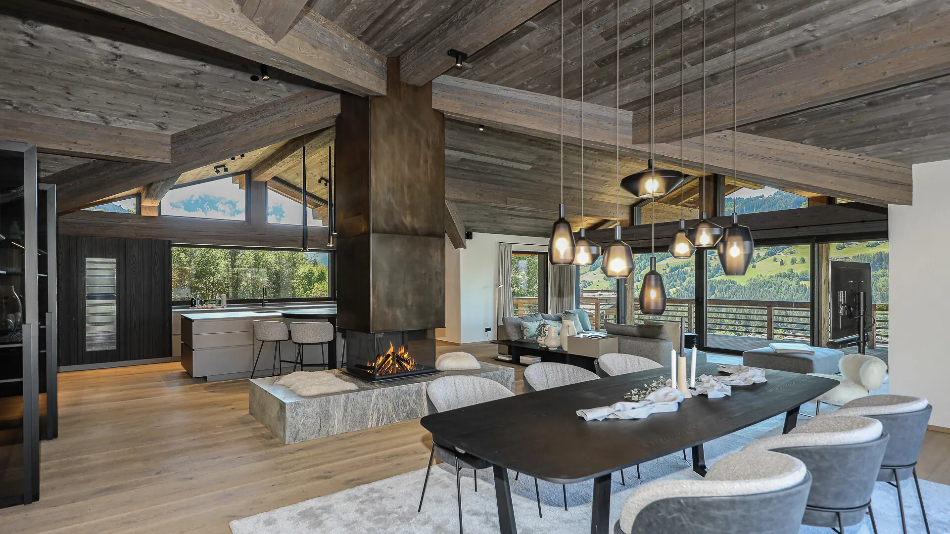KITZIMMO-Einzigartige Luxusvilla mit Gästehaus in prominenter Toplage - Immobilien Aurach.