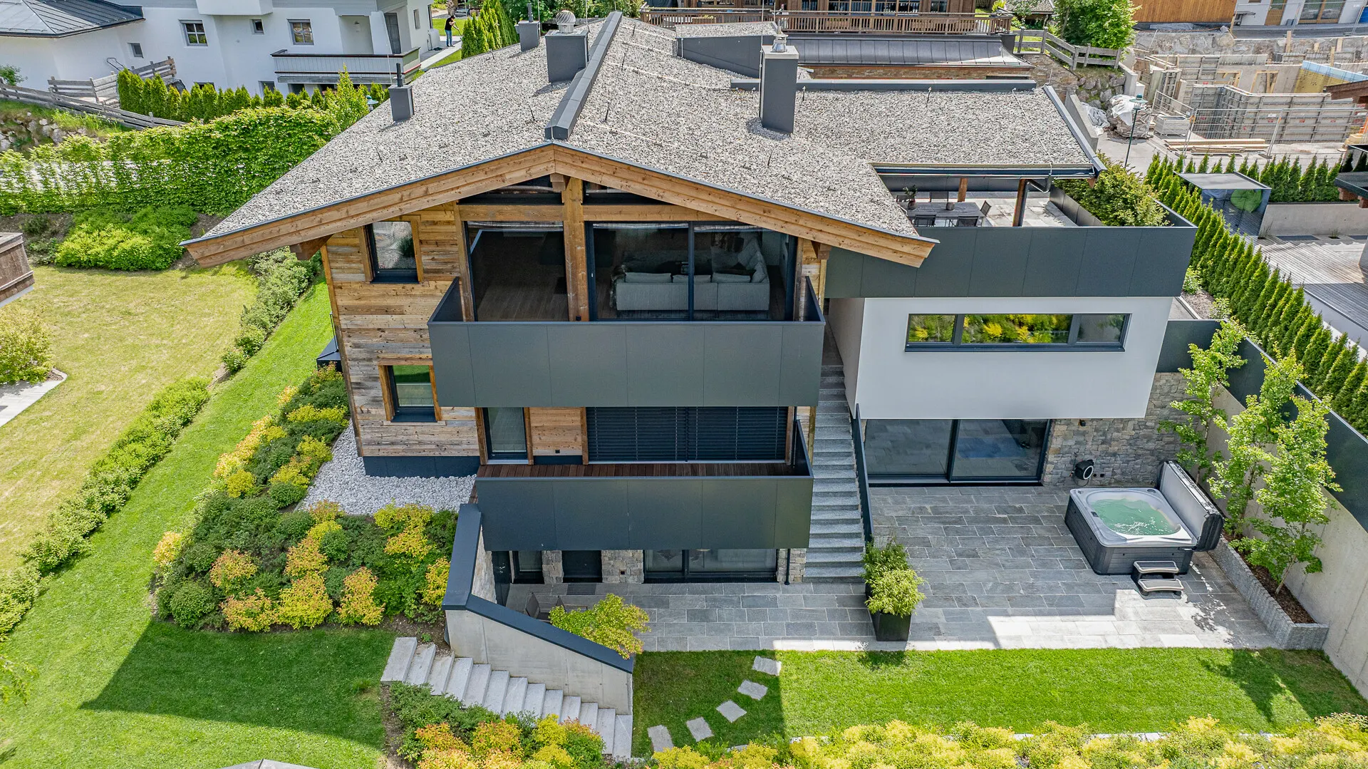 KITZIMMO-Exklusive Luxusvilla mit Kaiserblick in Toplage - Immobilien Going.-2-4