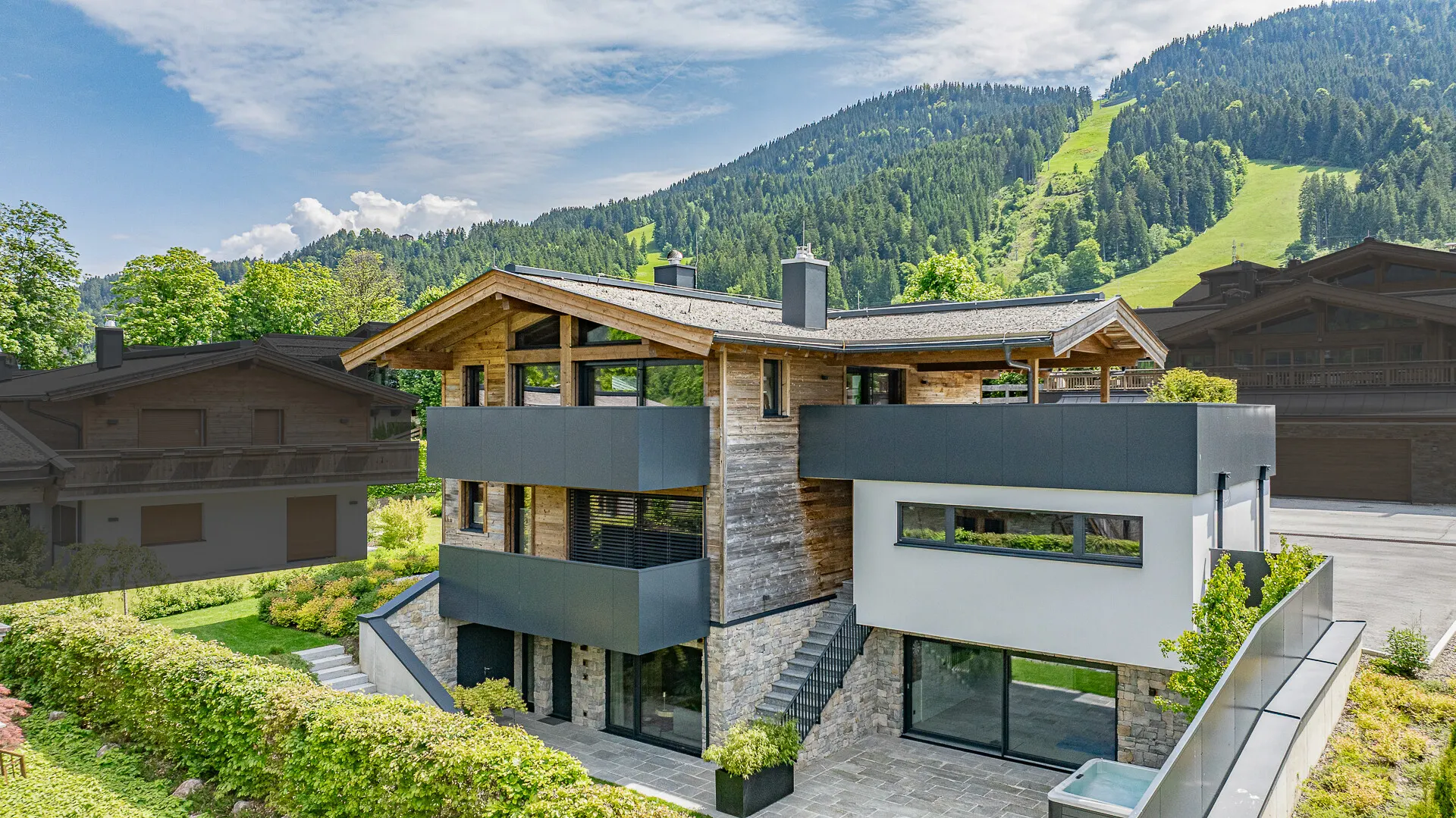 KITZIMMO-Exklusive Luxusvilla mit Kaiserblick in Toplage - Immobilien Going.-2-2