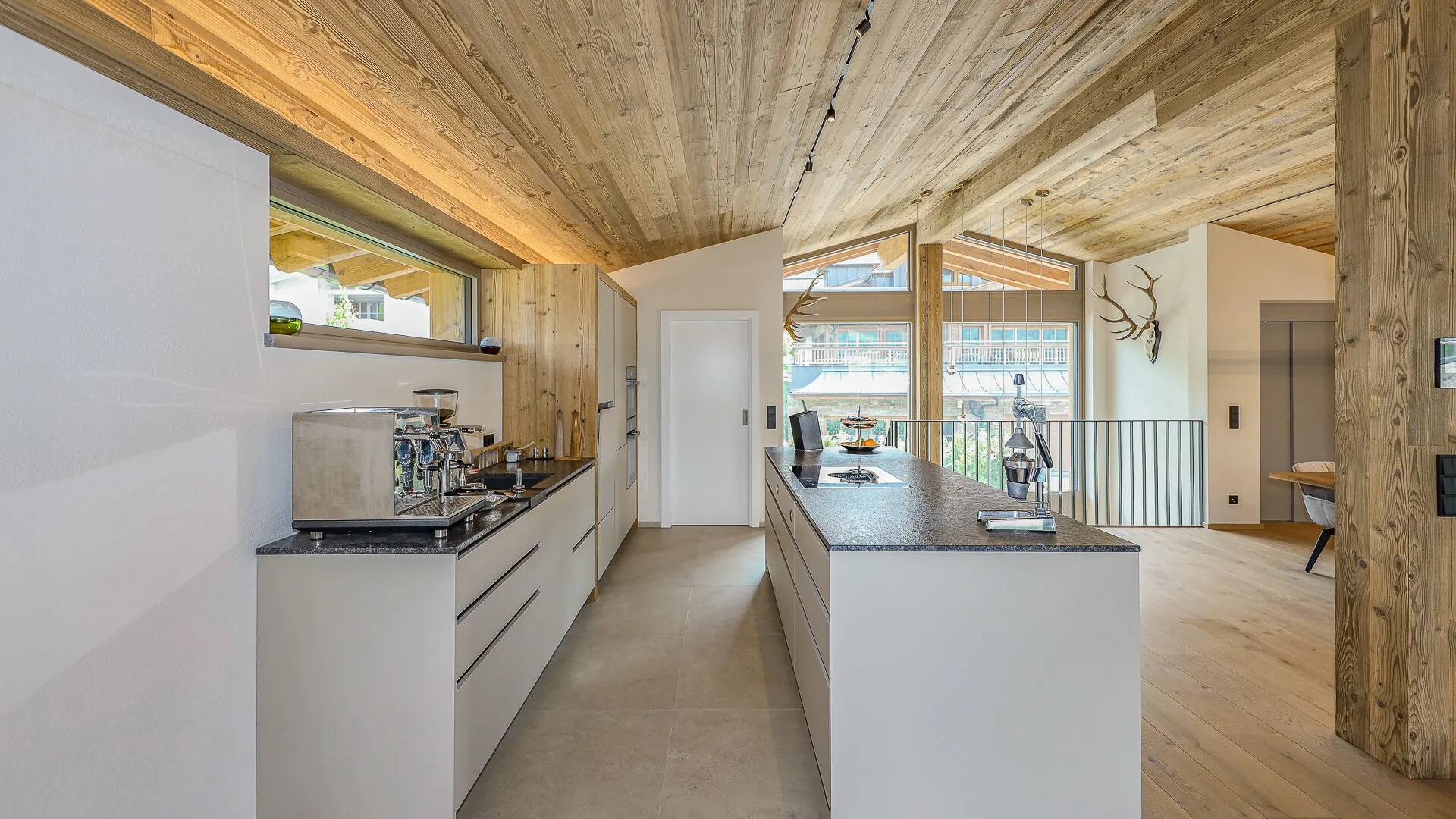 KITZIMMO-Exklusive Luxusvilla mit Kaiserblick in Toplage - Immobilien Going.-2-12