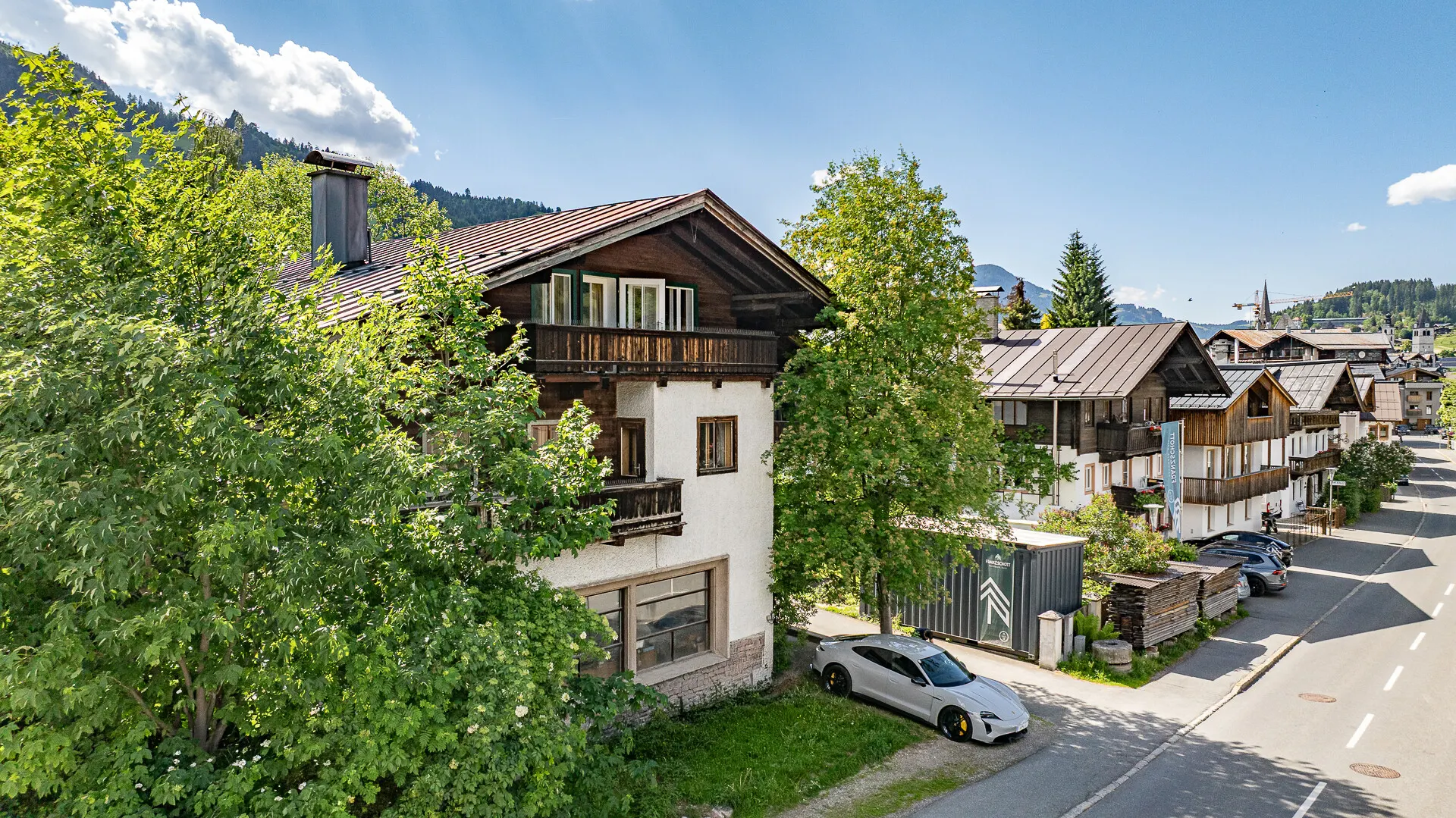 KITZIMMO-Stadthaus im Zentrum mit großem Potenzial kaufen - Immobilien Kitzbühel.