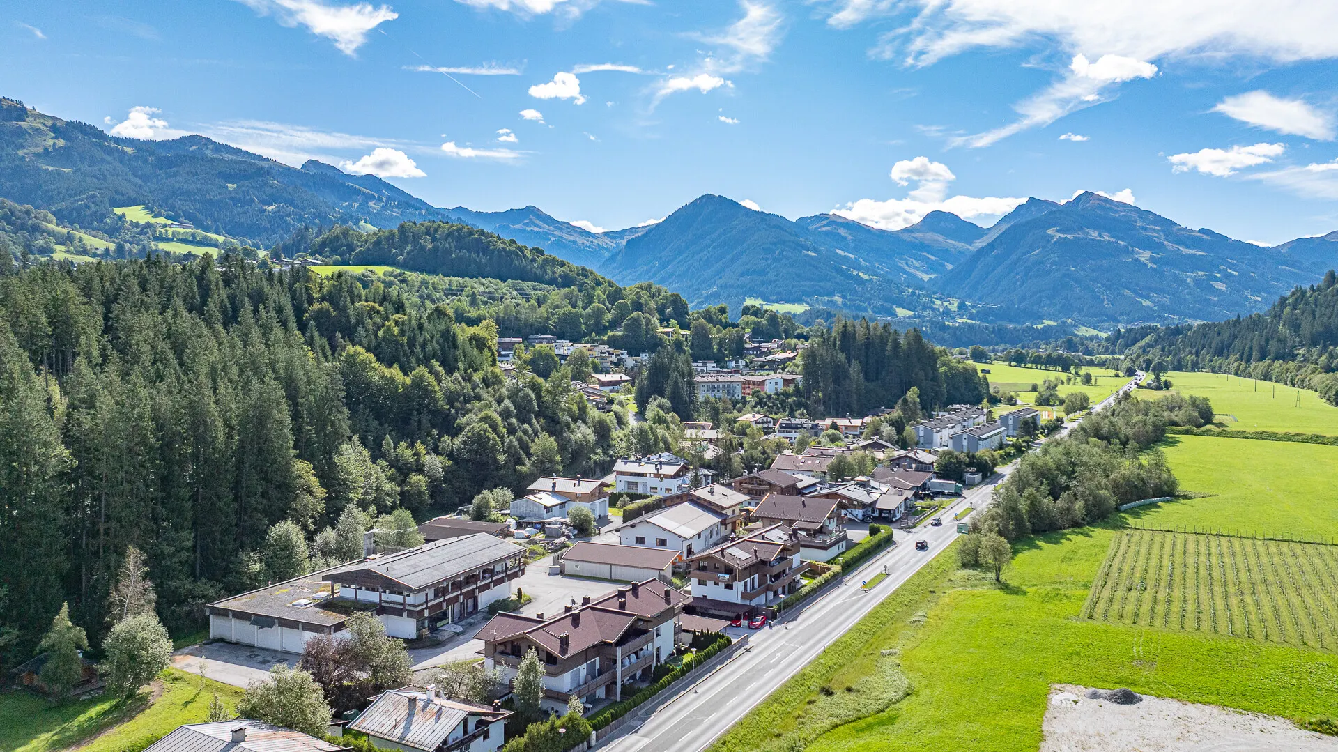 KITZIMMO-Riesiges Baugrundstück mit großem Potenzial in sonniger Lage & tollem Ausblick.