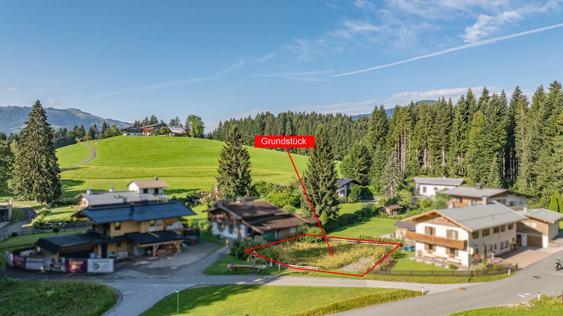KITZIMMO-Grundstück mit Baugenehmigung für ein exklusives Chalet - Immobilien Oberndorf.