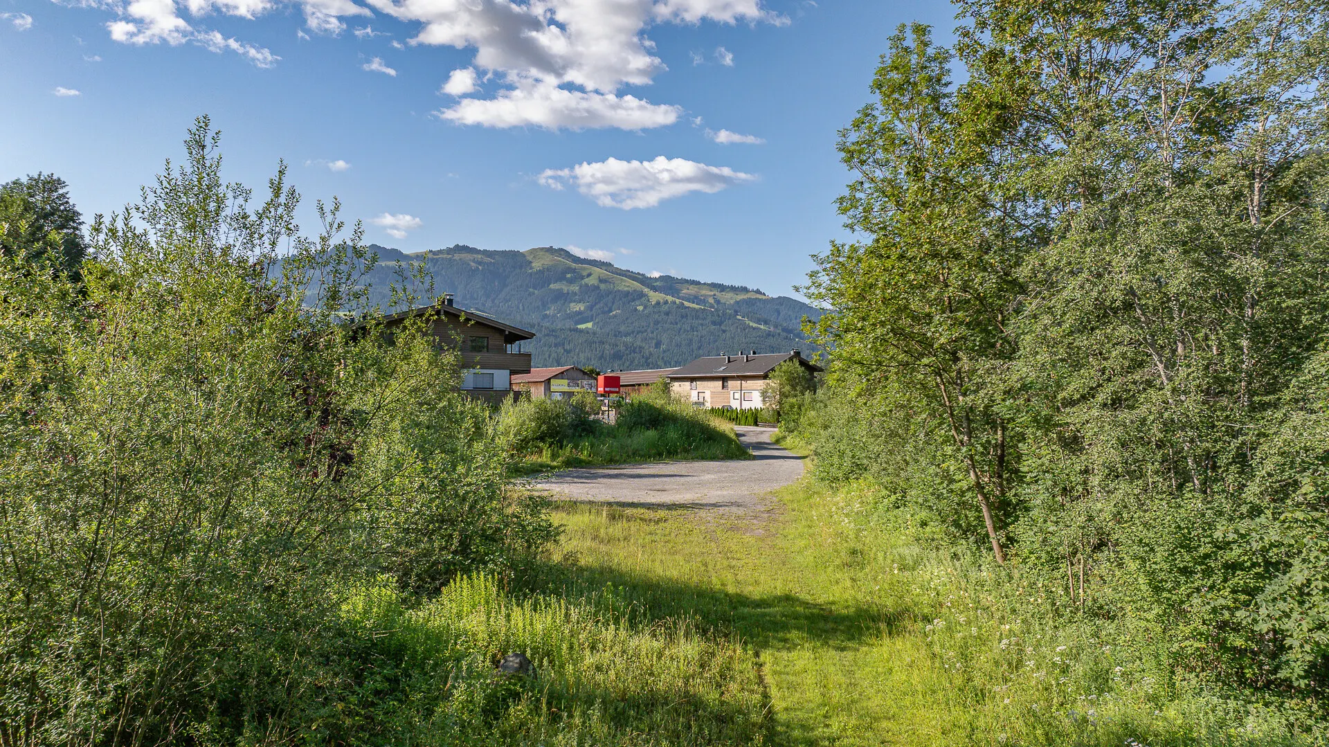 KITZIMMO-Grundstück mit Projektierung für ein Wohn- und Geschäftshaus - Immobilien Reith.