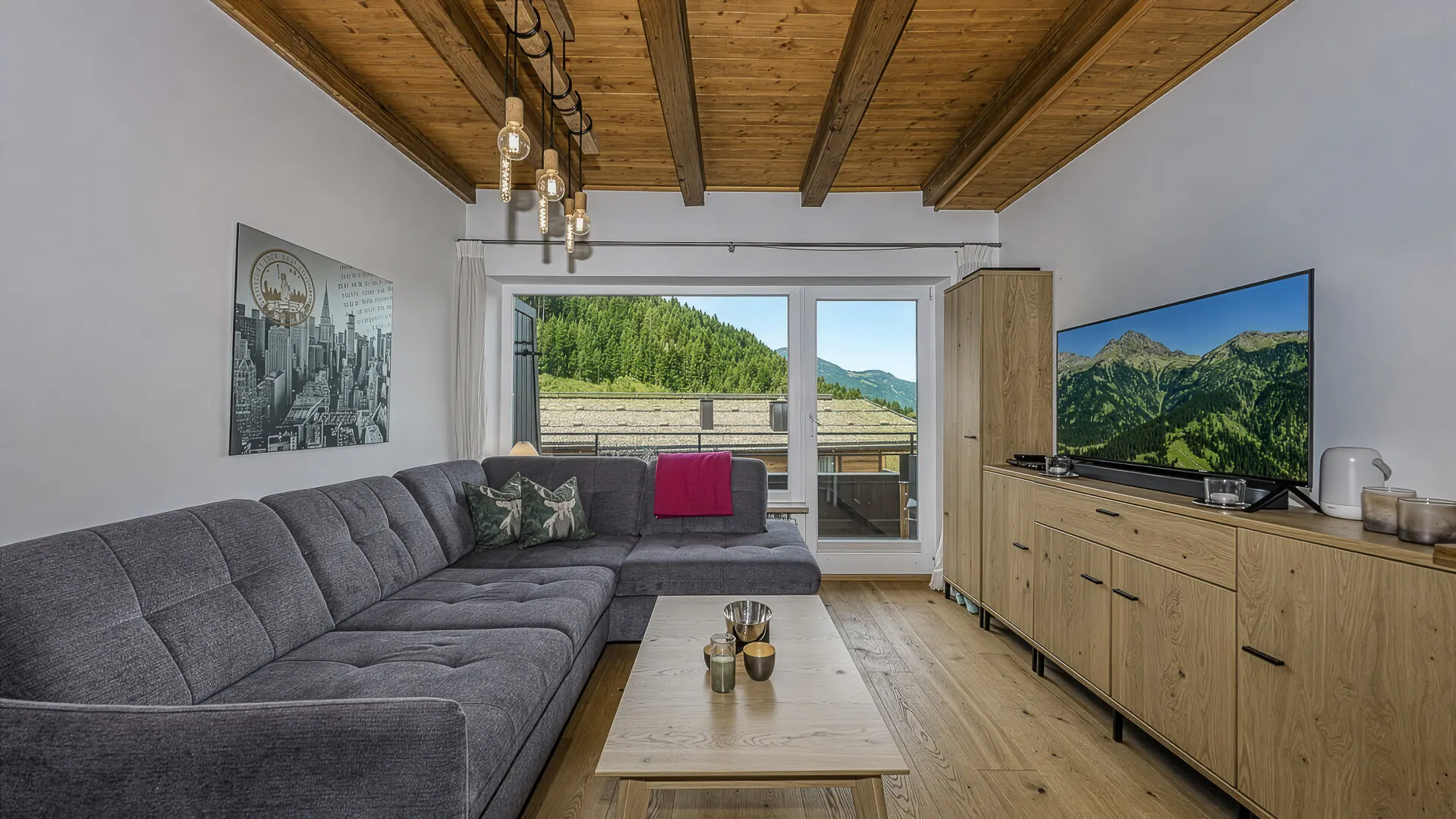 KITZIMMO-Dachgeschosswohnung an der Skipiste mit Kaiserblick kaufen - Immobilien Kitzbühel.-2