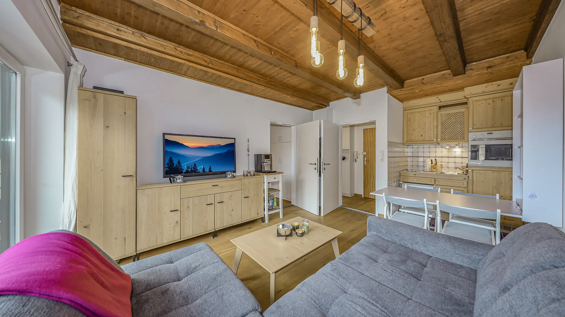 KITZIMMO-Dachgeschosswohnung an der Skipiste mit Kaiserblick kaufen - Immobilien Kitzbühel.-3