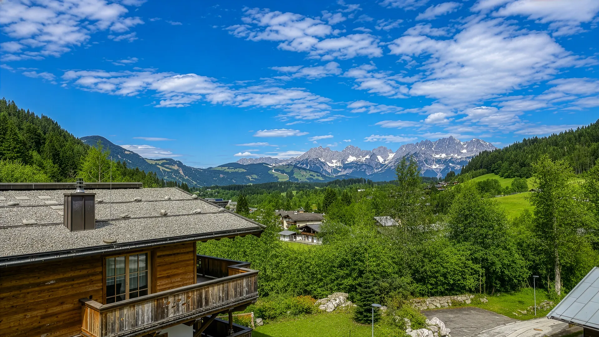 KITZIMMO-Dachgeschosswohnung an der Skipiste mit Kaiserblick kaufen - Immobilien Kitzbühel.-16