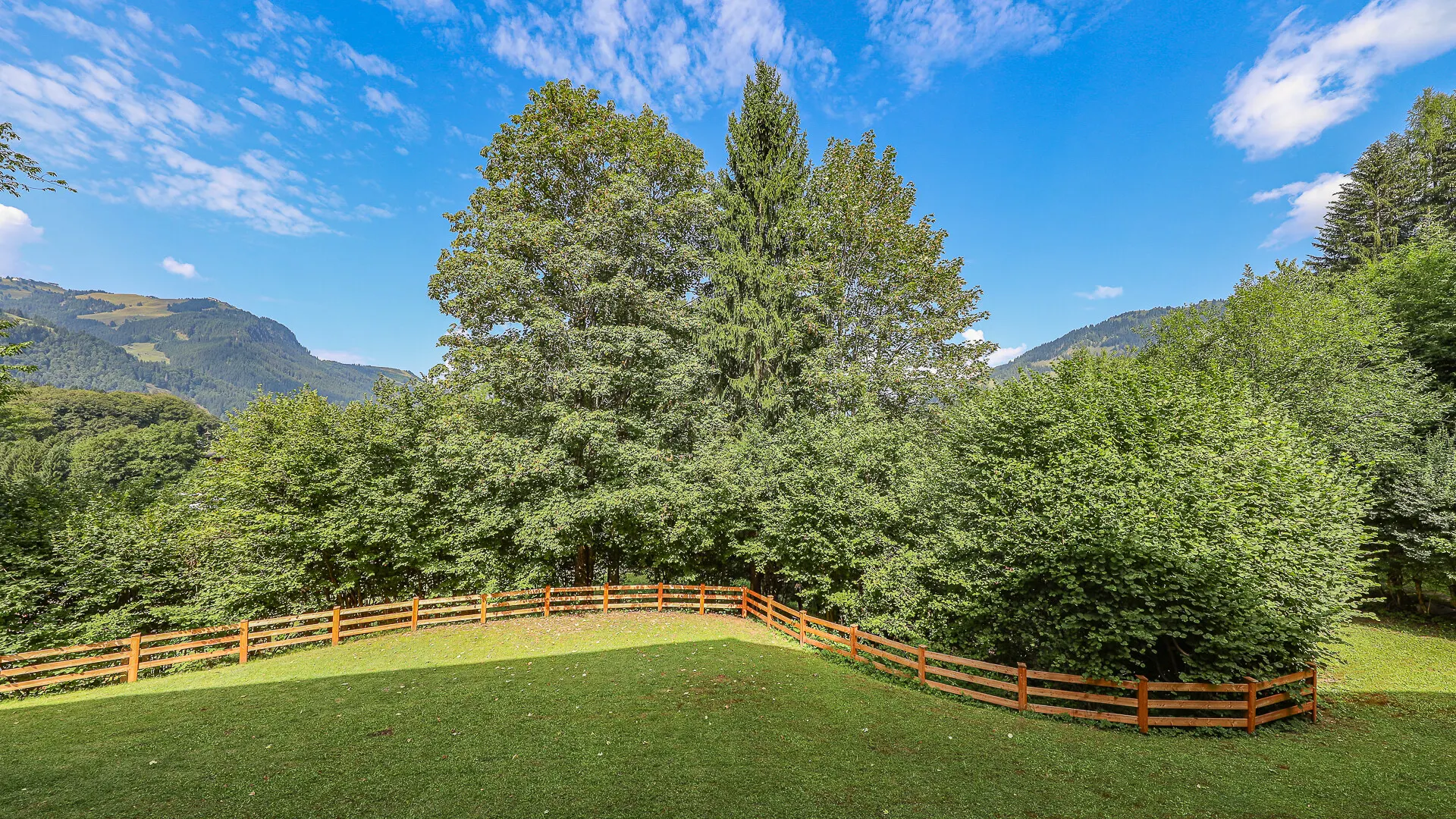 KITZIMMO-Exklusiver Freizeitwohnsitz in Ruhelage auf der Bichlalm - Immobilien Kitzbühel.
