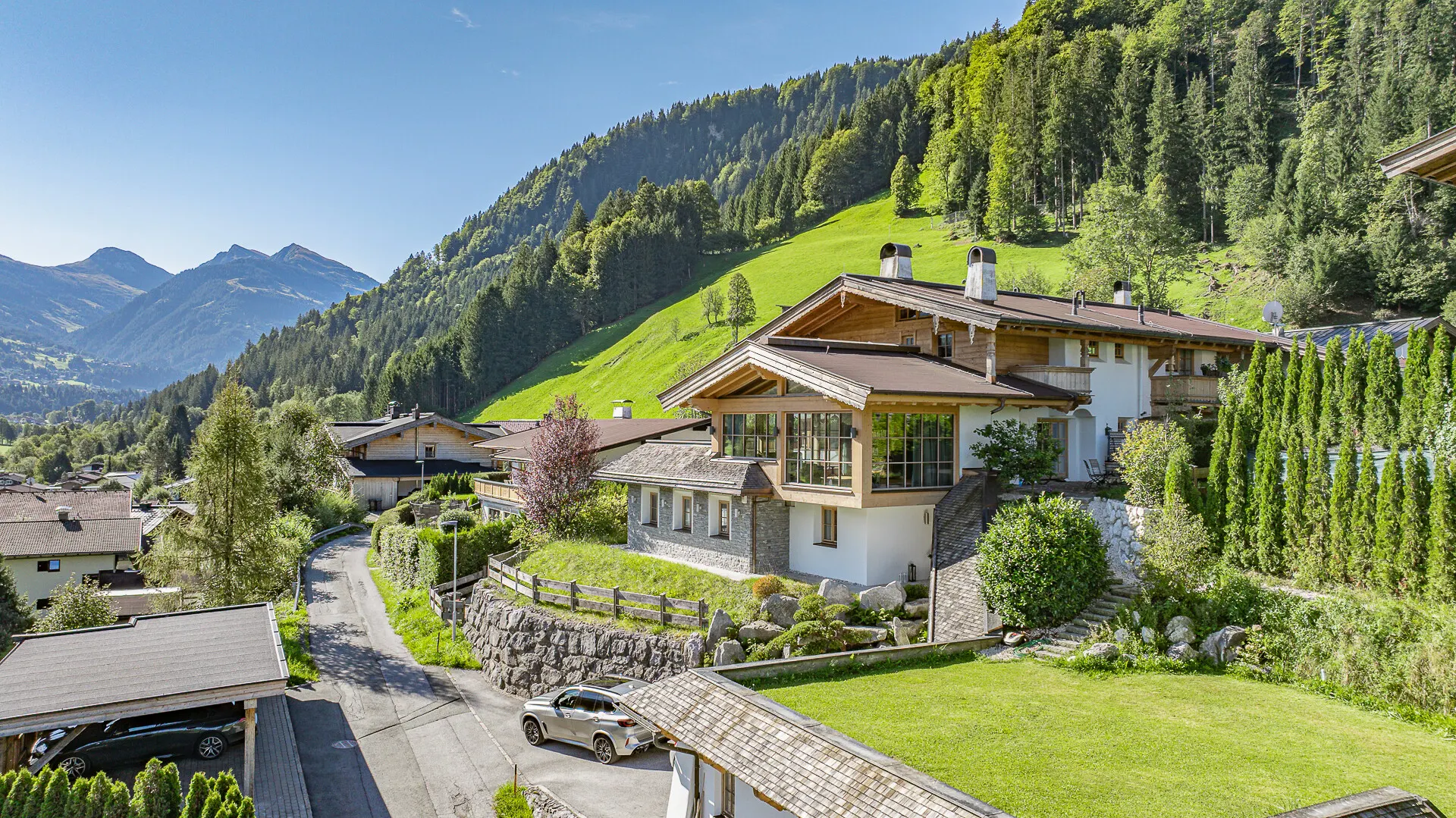 KITZIMMO-Exklusives Landhaus in traumhafter & unverbaubarer Aussichtslage - Immobilien Kitzbühel.-2